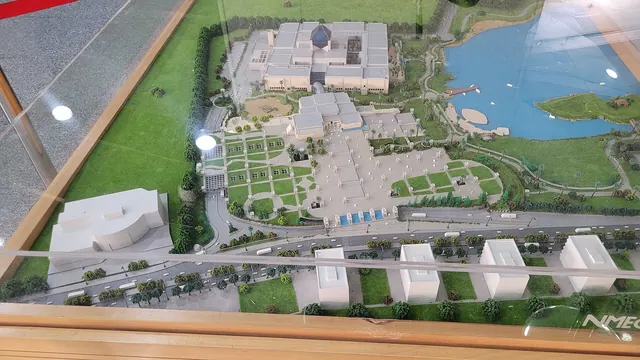 Modell av National Museum of Egyptian Civilization, fotograferad i februari 2025.