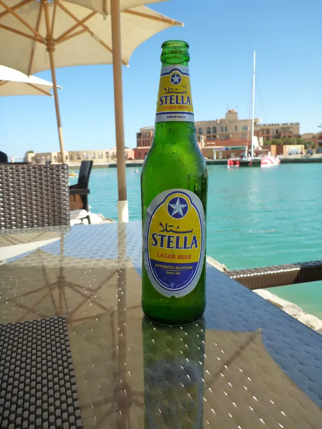 En flaska egyptisk Stellaöl.