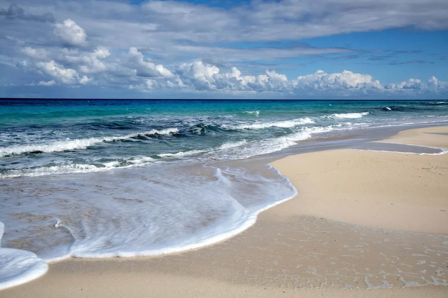 Stranden vid Sidi Heneish på Matruhkusten, illustrationsbild till sommarresan
