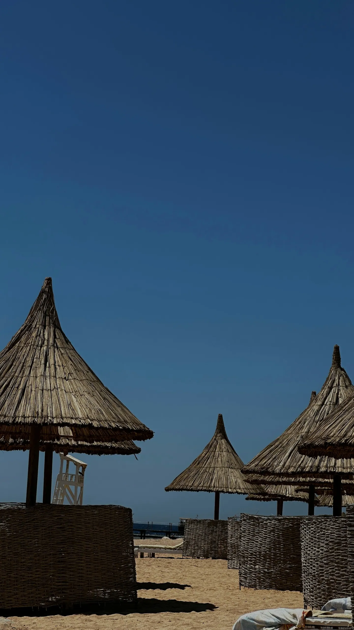Parasoller på stranden i Sharm el Sheikh.