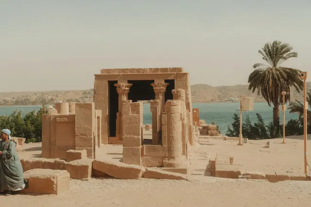 Egyptiskt tempel vid Nilen.