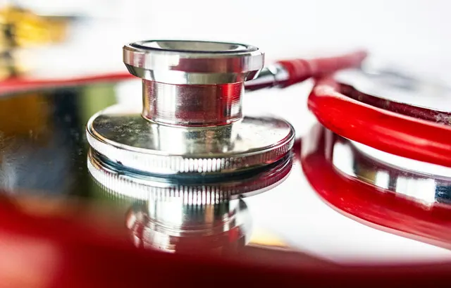 Illustrationsbild: stetoskop för medicinsk undersökning.