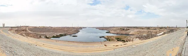 Utsikt från Höga dammen i Aswan.